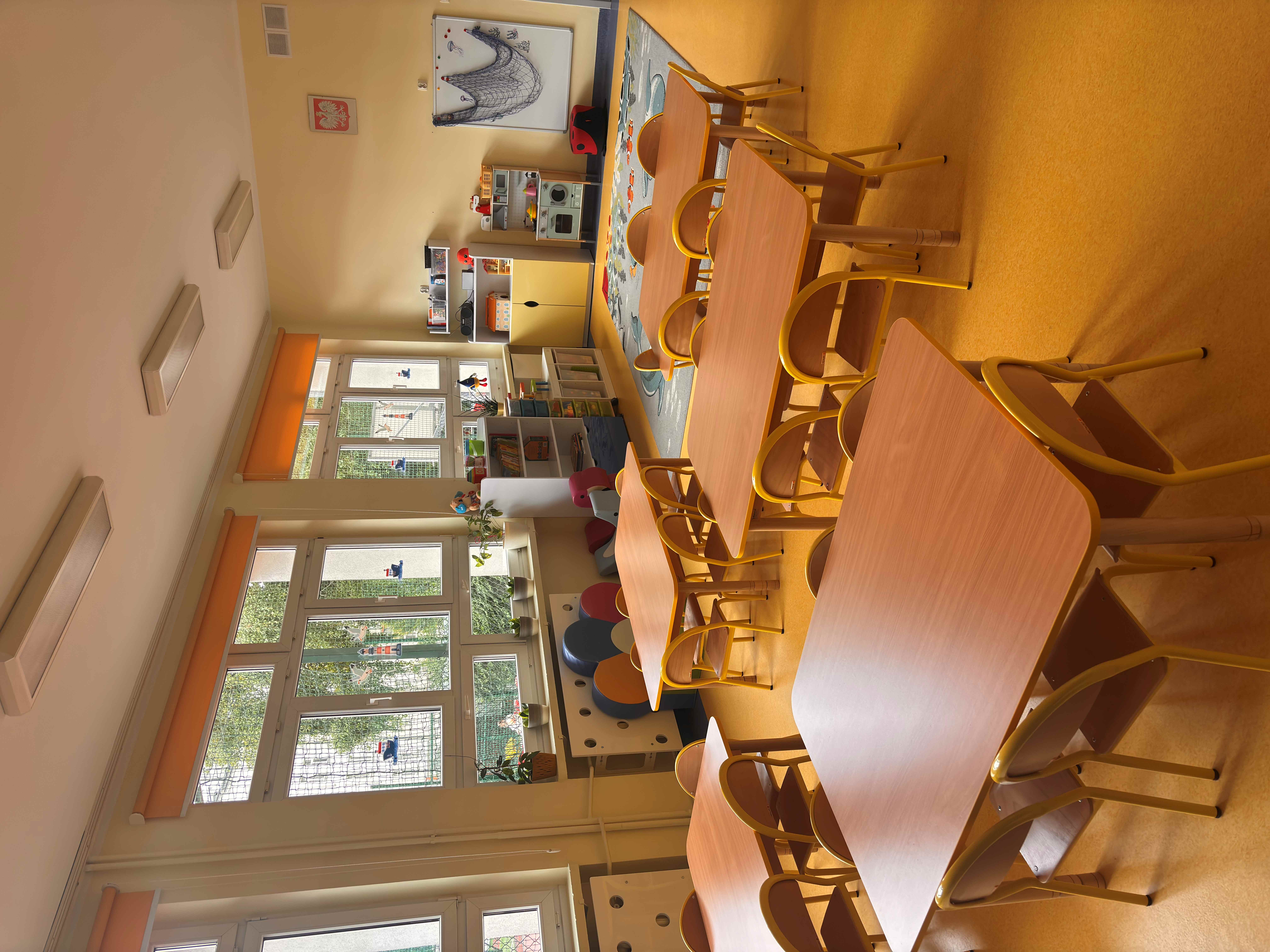 sala Kropelek - stoliki